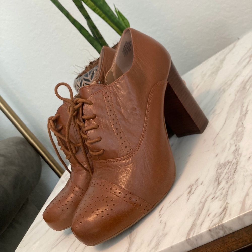 Crown Vintage Booties